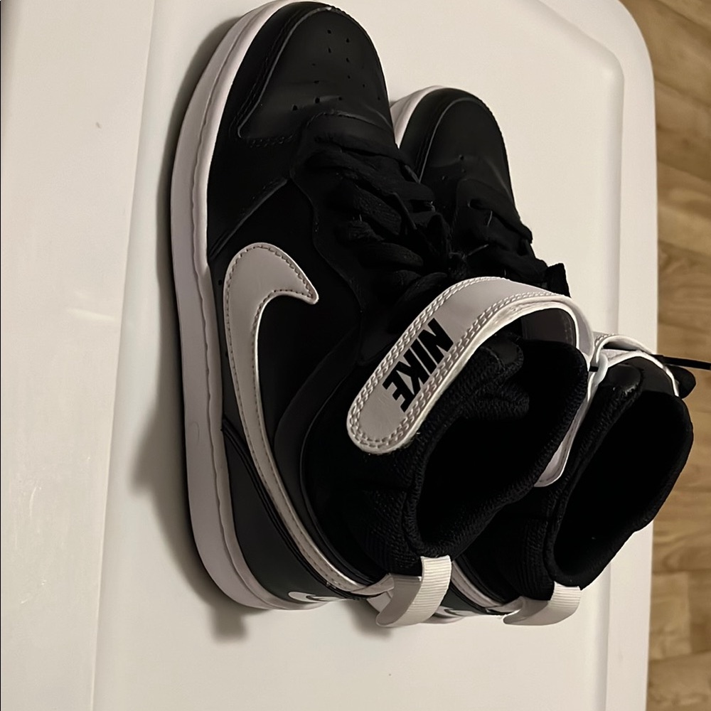 Nike Kids Black and White Shoes